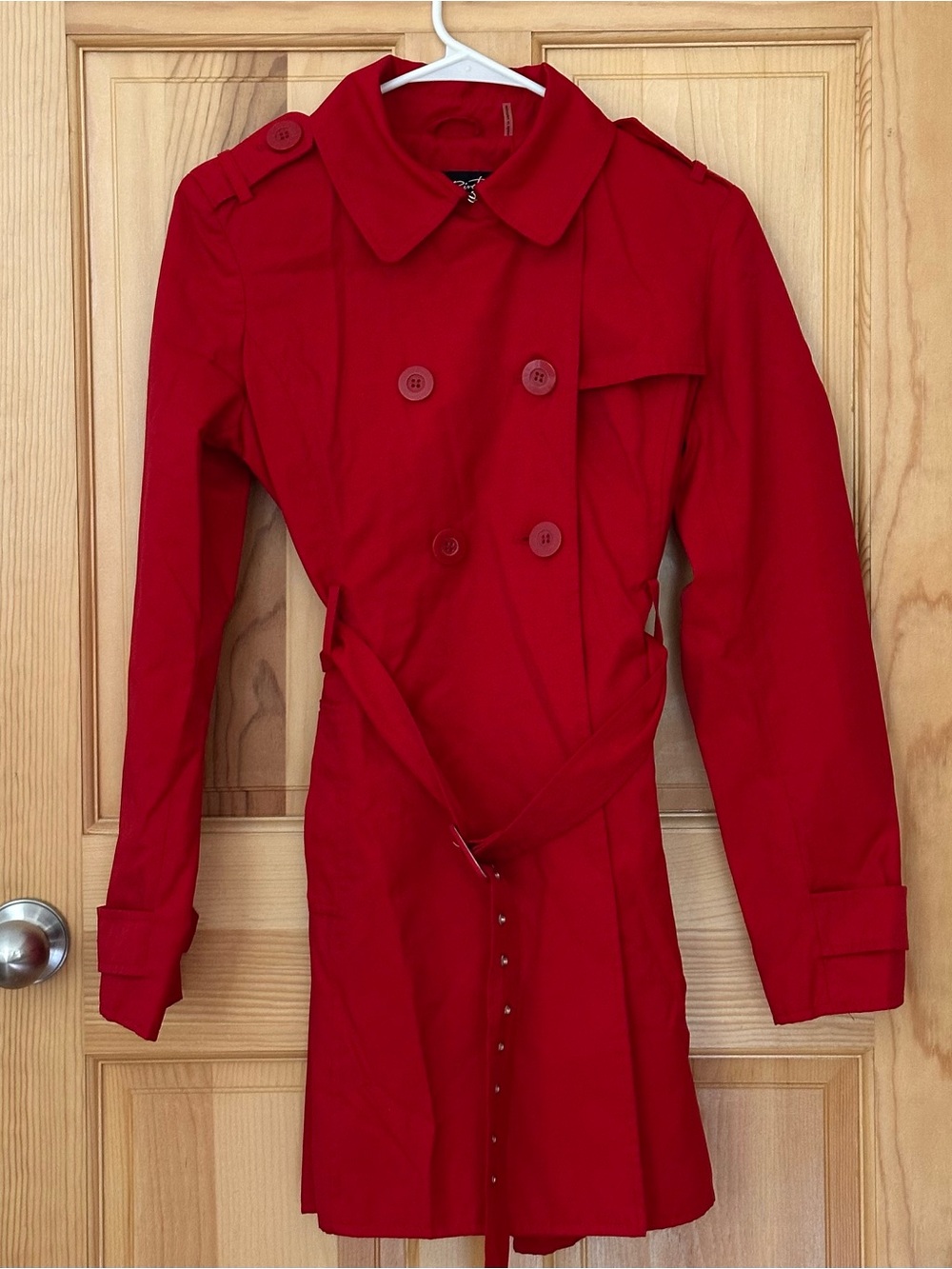 Vintage Red Cropped Trench Coat with a Belt / Size Medium